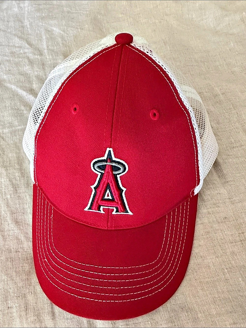 Baseball hat, Los Angeles Angels Trucker Hat in Red & White